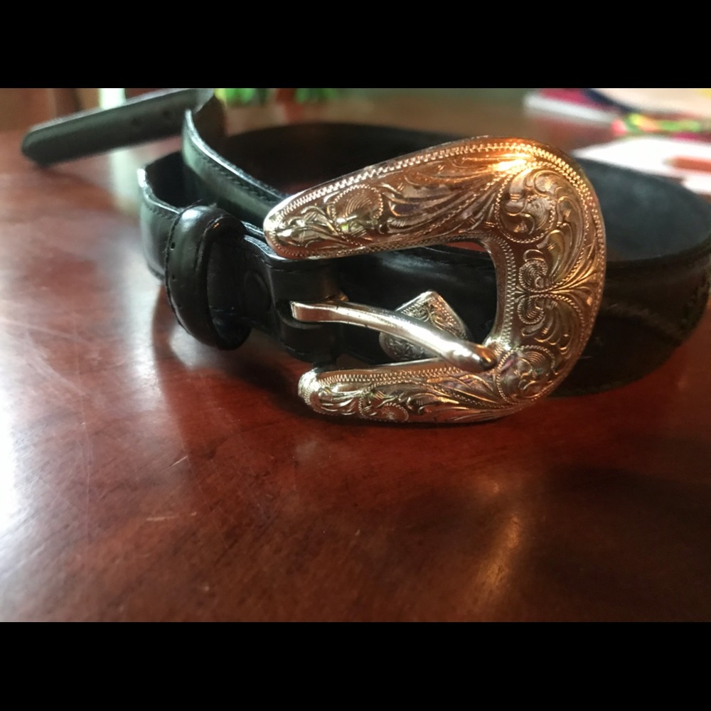 Black heart belt